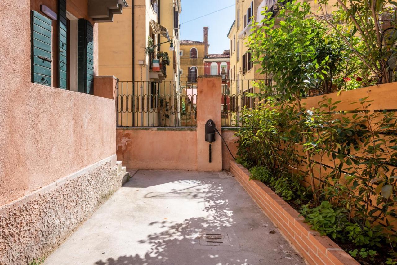 Venice Boutique Apartment Екстер'єр фото
